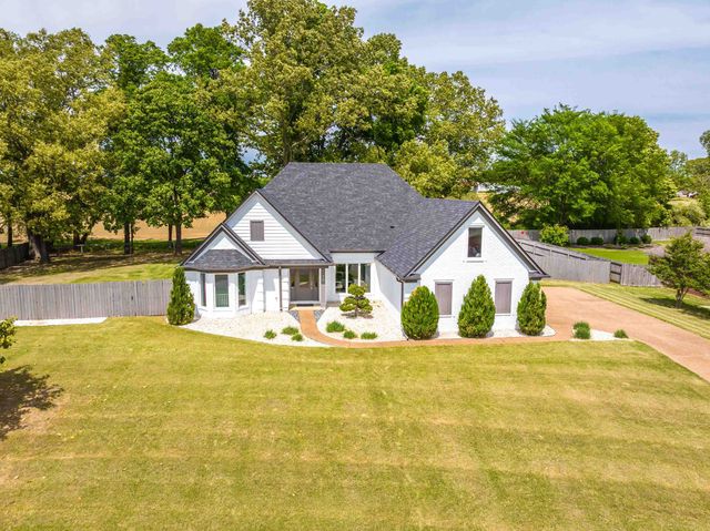 50 BLACKHILL DR, Oakland, TN 38060