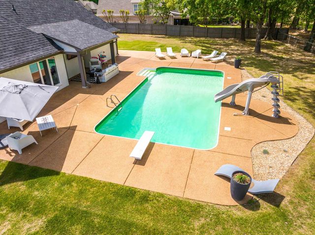 50 BLACKHILL DR, Oakland, TN 38060