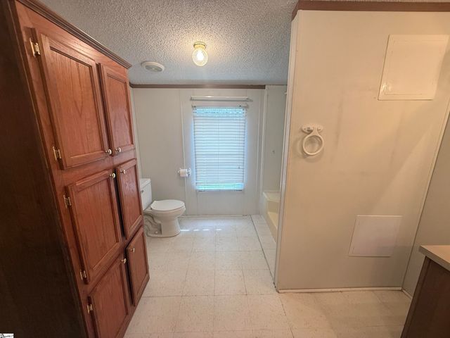718 S Stockton Road, Fountain Inn, SC 29644