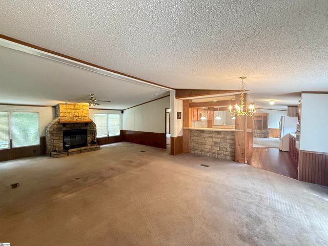 718 S Stockton Road, Fountain Inn, SC 29644