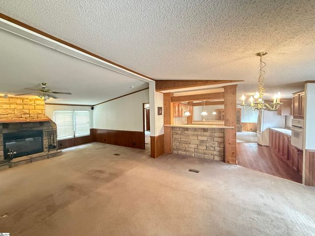 718 S Stockton Road, Fountain Inn, SC 29644