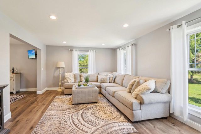 911 Fawn Court, Wisconsin Dells, WI 53965