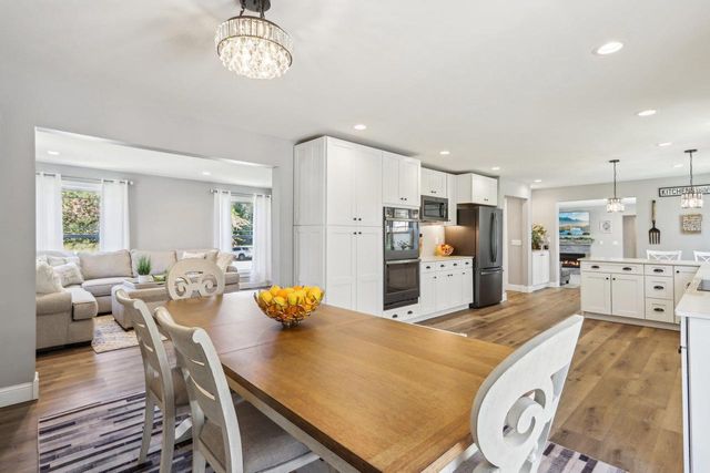 911 Fawn Court, Wisconsin Dells, WI 53965