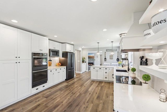 911 Fawn Court, Wisconsin Dells, WI 53965