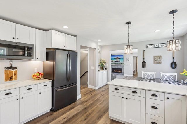 911 Fawn Court, Wisconsin Dells, WI 53965