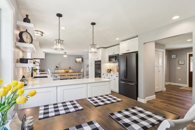 911 Fawn Court, Wisconsin Dells, WI 53965