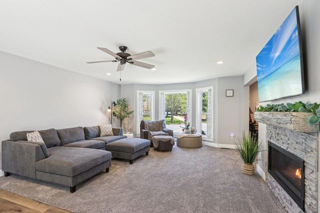 911 Fawn Court, Wisconsin Dells, WI 53965