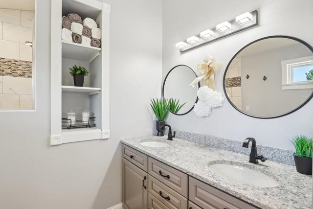 911 Fawn Court, Wisconsin Dells, WI 53965