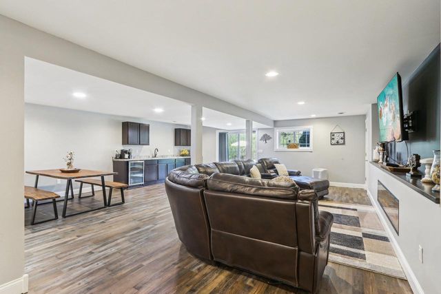 911 Fawn Court, Wisconsin Dells, WI 53965