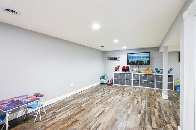 911 Fawn Court, Wisconsin Dells, WI 53965