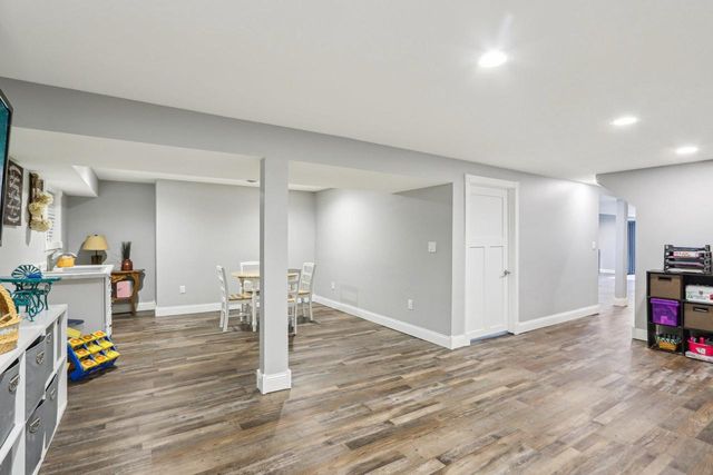 911 Fawn Court, Wisconsin Dells, WI 53965