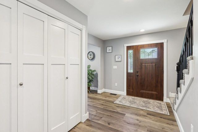 911 Fawn Court, Wisconsin Dells, WI 53965