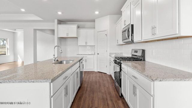 202 Saratoga Springs Avenue, Clinton, MS 39056