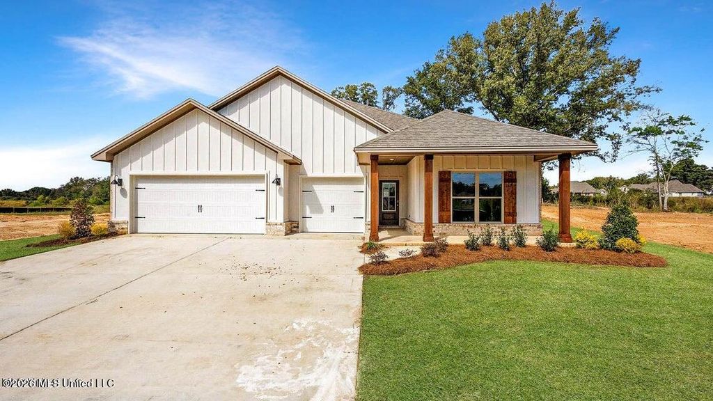 202 Saratoga Springs Avenue, Clinton, MS 39056