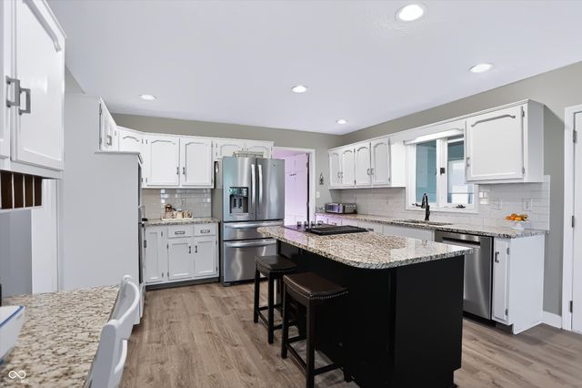 7228 Oak Cove Lane, Noblesville, IN 46062