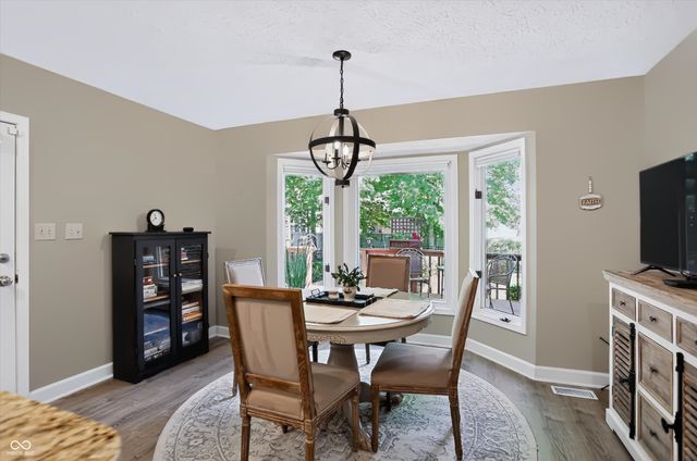 7228 Oak Cove Lane, Noblesville, IN 46062
