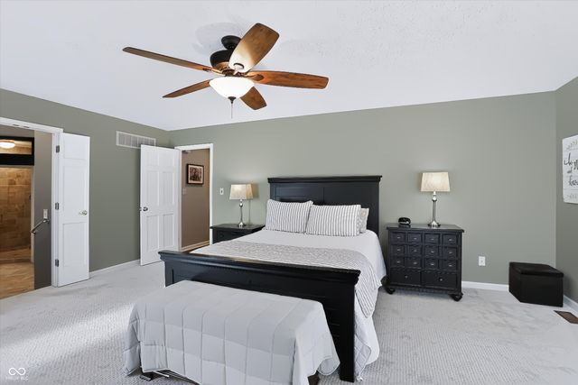 7228 Oak Cove Lane, Noblesville, IN 46062