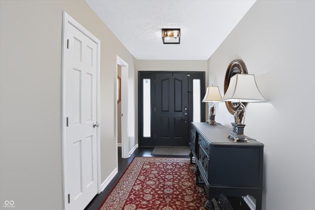 7228 Oak Cove Lane, Noblesville, IN 46062