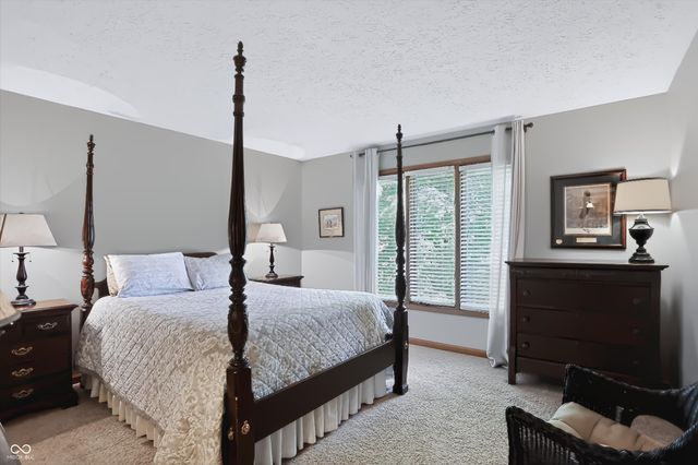 7228 Oak Cove Lane, Noblesville, IN 46062