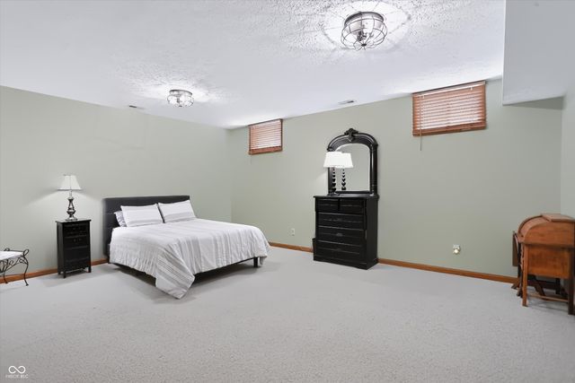 7228 Oak Cove Lane, Noblesville, IN 46062