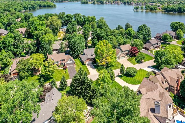 7228 Oak Cove Lane, Noblesville, IN 46062