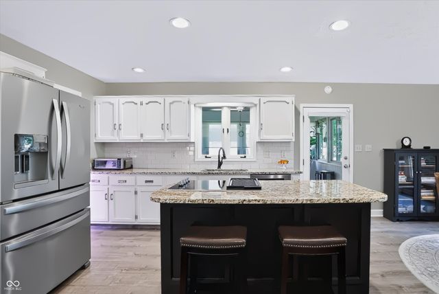 7228 Oak Cove Lane, Noblesville, IN 46062