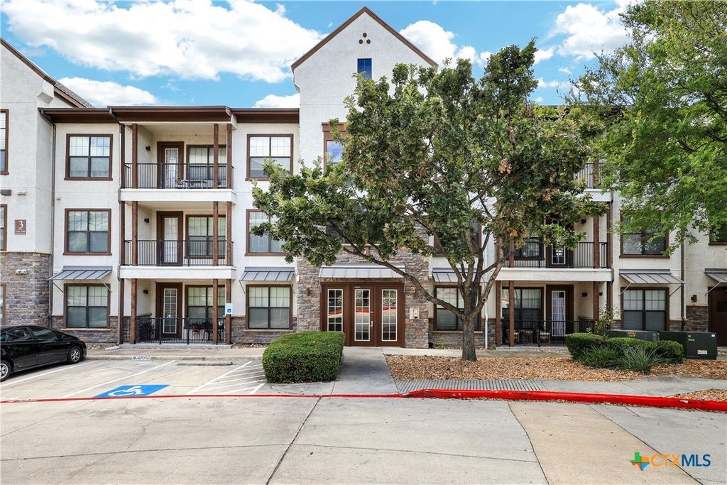 7342 Oak Manor Dr 3106, San Antonio, TX 78229