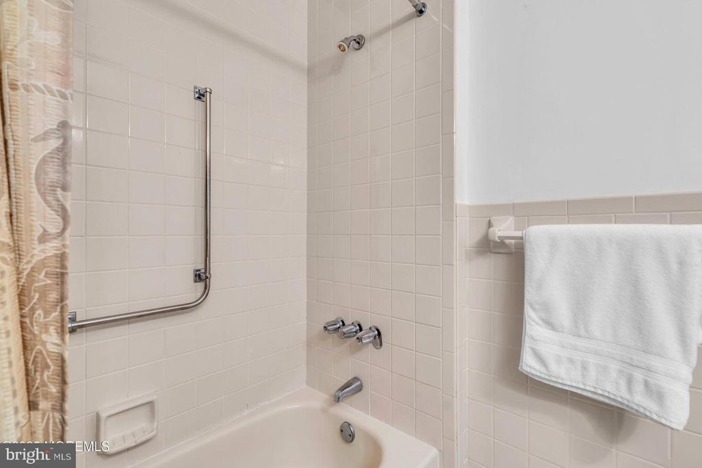 Image 30 of property listing at 46 CARMACKS WAY, Toms River, NJ 08757