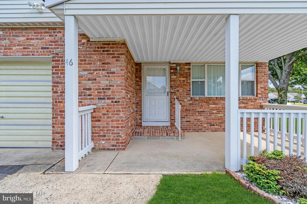 Image 4 of property listing at 46 CARMACKS WAY, Toms River, NJ 08757