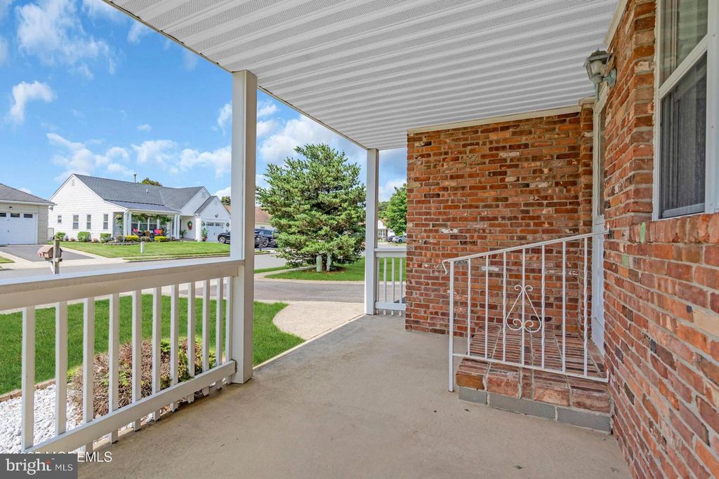 Image 6 of property listing at 46 CARMACKS WAY, Toms River, NJ 08757