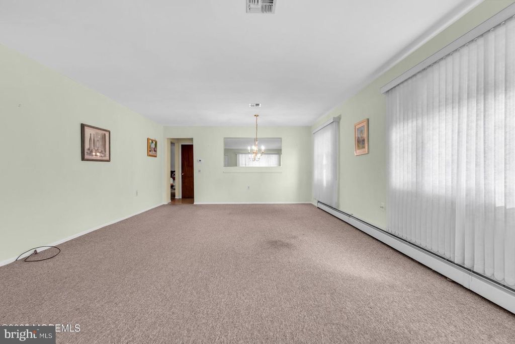 Image 8 of property listing at 46 CARMACKS WAY, Toms River, NJ 08757