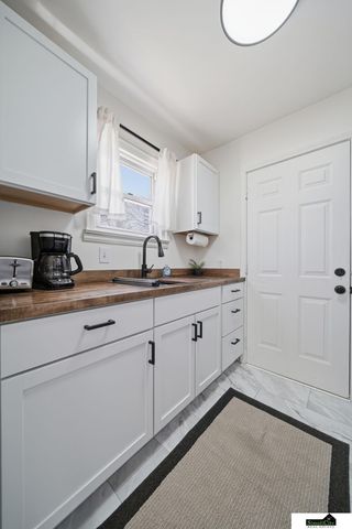 1901 S 28th Street, Lincoln, NE 68502