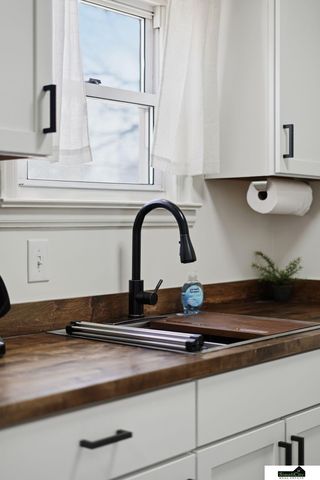 1901 S 28th Street, Lincoln, NE 68502