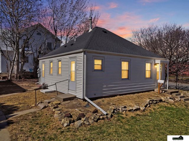 1901 S 28th Street, Lincoln, NE 68502