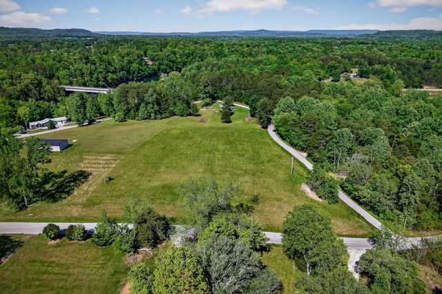 305 Caney Bend Rd, Doyle, TN 38559