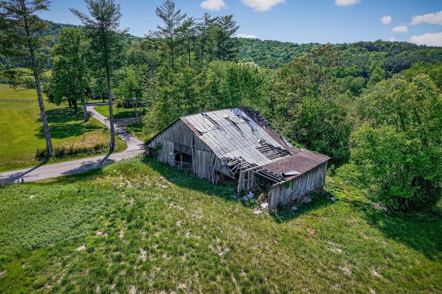 305 Caney Bend Rd, Doyle, TN 38559