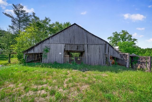 305 Caney Bend Rd, Doyle, TN 38559