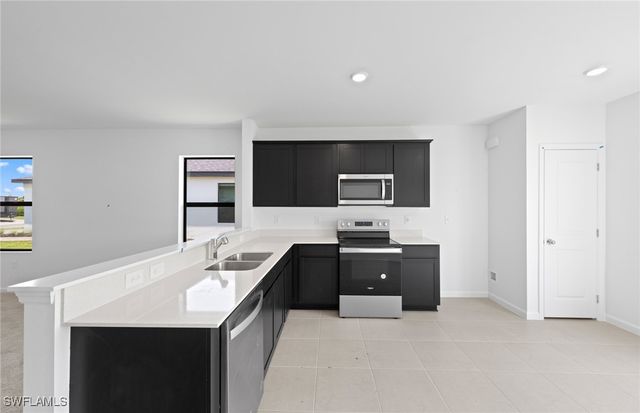 1026 Caloosa Breeze DR, Labelle, FL 33935