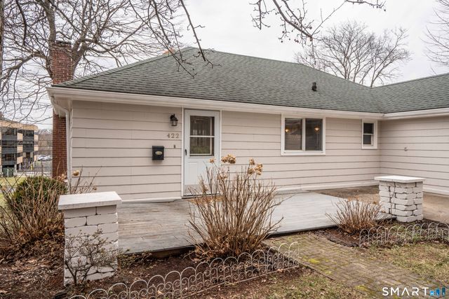 422 South Main Street, West Hartford, CT 06110