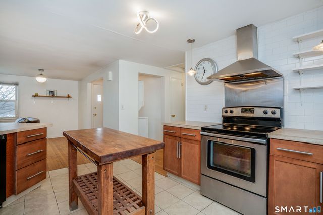 422 South Main Street, West Hartford, CT 06110