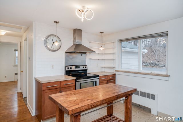 422 South Main Street, West Hartford, CT 06110