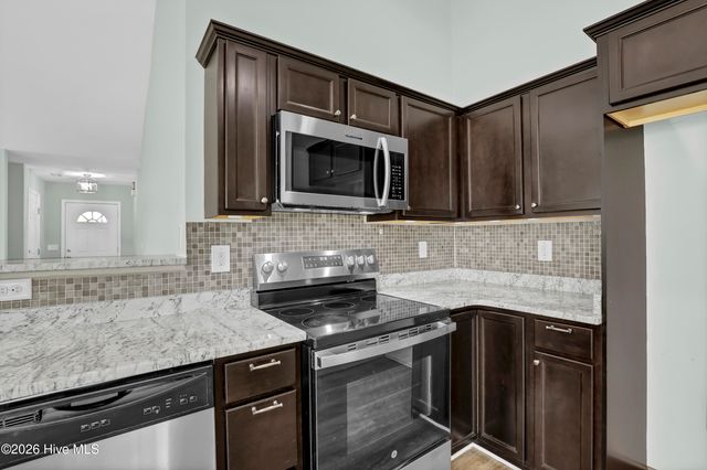 186 Windfield Lane, Holly Ridge, NC 28445
