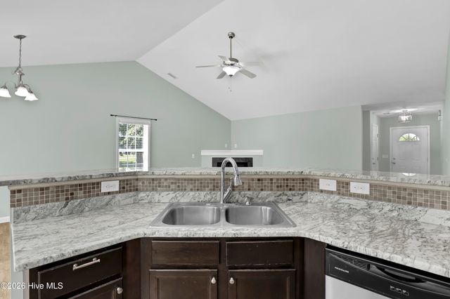 186 Windfield Lane, Holly Ridge, NC 28445