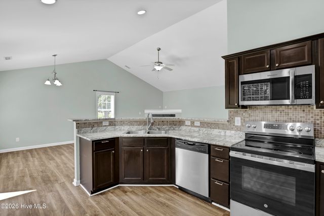 186 Windfield Lane, Holly Ridge, NC 28445