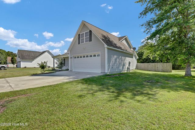 186 Windfield Lane, Holly Ridge, NC 28445