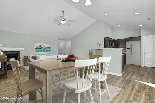 186 Windfield Lane, Holly Ridge, NC 28445