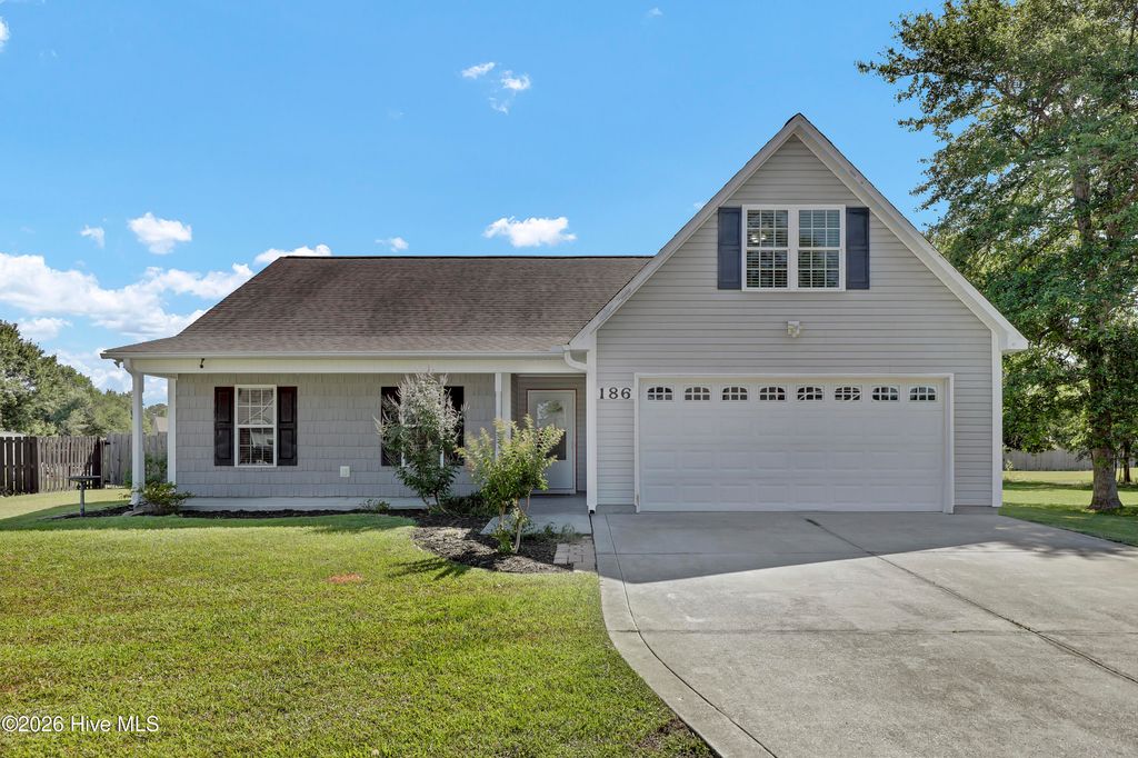 186 Windfield Lane, Holly Ridge, NC 28445