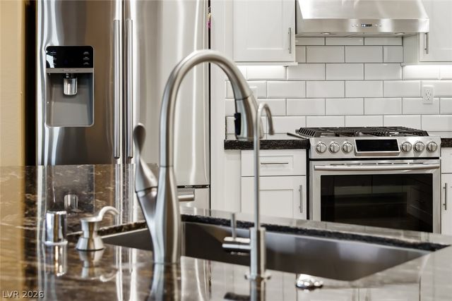 2718 Riceville Drive, Henderson, NV 89052