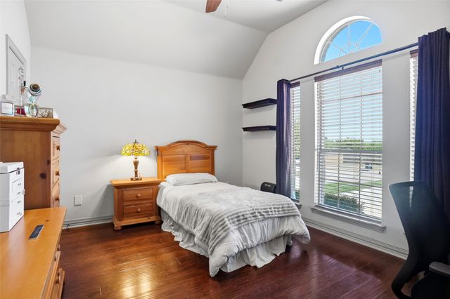 7337 Lake Rock Drive, Fort Worth, TX 76179
