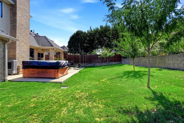 7337 Lake Rock Drive, Fort Worth, TX 76179